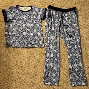 Lucky Brand Patterned Pajamas Set Size Small